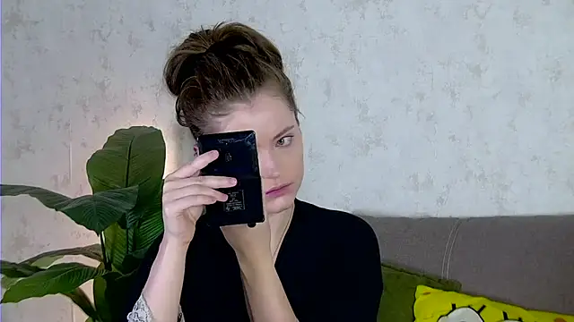 AshleyD  online show from 21, 10, 2025