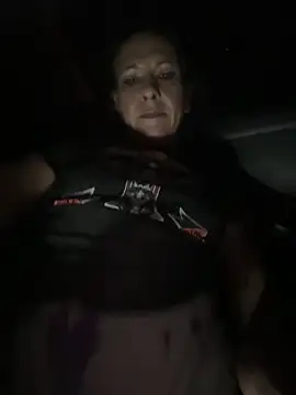 Lilbeezie81 online show from 2, 3, 2026