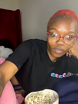 Snapshot of YummyMelanin117 chatting on 25, 9, 2025 YummyMelanin117 online show from 25, 9, 2025