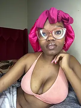 Snapshot of YummyMelanin117 chatting on 25, 11, 2025 YummyMelanin117 online show from 25, 11, 2025