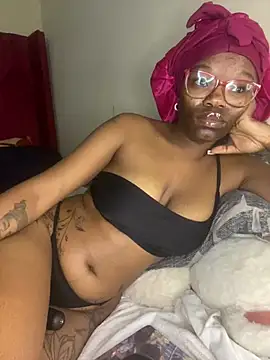 Snapshot of YummyMelanin117 chatting on 10, 1, 2026 YummyMelanin117 online show from 10, 1, 2026