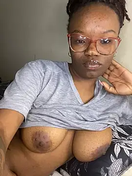 Snapshot of YummyMelanin117 chatting on 16, 1, 2026 YummyMelanin117 online show from 16, 1, 2026