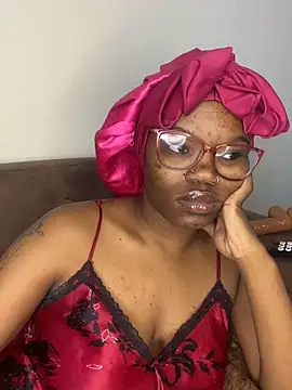 Snapshot of YummyMelanin117 chatting on 3, 3, 2026 YummyMelanin117 online show from 3, 3, 2026