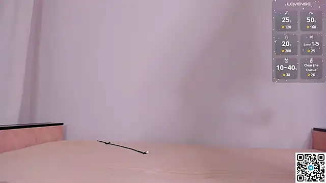 emmelieflorence online show from 25, 10, 2025