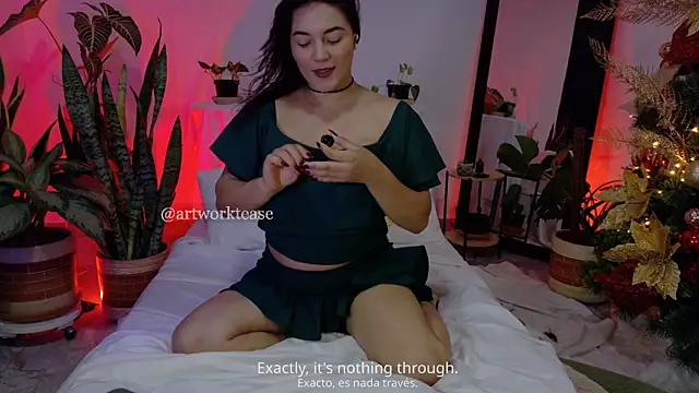 Snapshot of Artworktease chatting on 19, 12, 2025 Artworktease online show from 19, 12, 2025