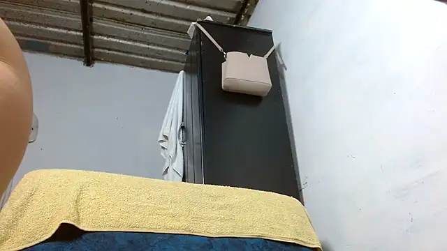 Allyson Mature online show from 15, 3, 2026