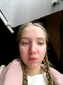 Snapshot of bambi_lu chatting on 29, 9, 2025 bambi lu online show from 29, 9, 2025