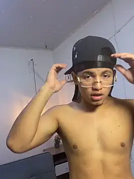 samxx muscle online show from 13, 4, 2026