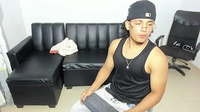 samxx muscle online show from 15, 5, 2026