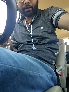 Snapshot of UAjit chatting on 5, 10, 2025 UAjit online show from 5, 10, 2025