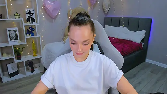 MelanieAlves online show from 11, 3, 2026