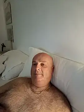 Snapshot of Alexis_Bull chatting on 13, 10, 2025 Alexis Bull online show from 13, 10, 2025