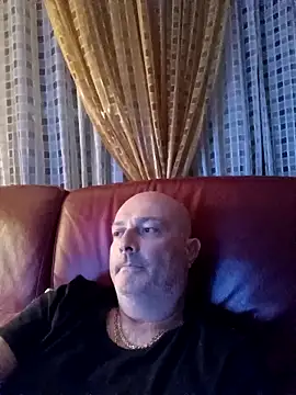 Snapshot of Alexis_Bull chatting on 15, 10, 2025 Alexis Bull online show from 15, 10, 2025