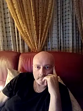 Snapshot of Alexis_Bull chatting on 19, 10, 2025 Alexis Bull online show from 19, 10, 2025