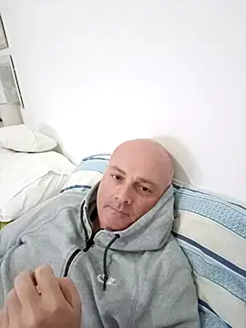 Snapshot of Alexis_Bull chatting on 24, 11, 2025 Alexis Bull online show from 24, 11, 2025