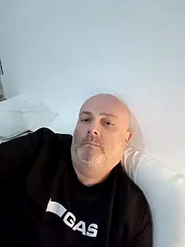 Snapshot of Alexis_Bull chatting on 1, 3, 2026 Alexis Bull online show from 1, 3, 2026