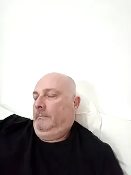 Snapshot of Alexis_Bull chatting on 5, 3, 2026 Alexis Bull online show from 5, 3, 2026