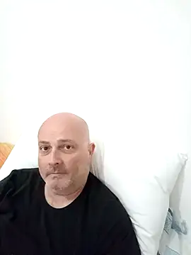 Alexis Bull online show from 23, 4, 2026