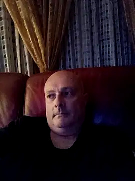 Alexis Bull online show from 26, 4, 2026