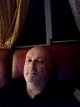 Alexis Bull online show from 29, 4, 2026
