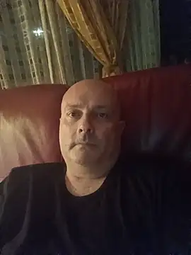 Alexis Bull online show from 17, 6, 2026