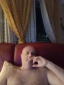 Alexis Bull online show from 5, 7, 2026