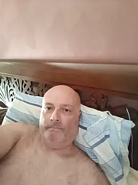 Alexis Bull online show from 8, 7, 2026
