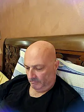 Alexis Bull online show from 12, 7, 2026