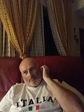 Alexis Bull online show from 24, 7, 2026