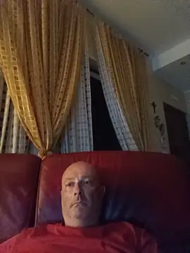 Alexis Bull online show from 27, 7, 2026