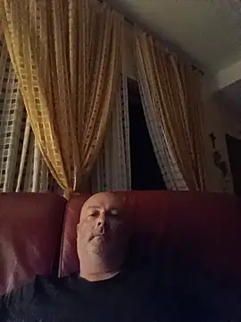 Alexis Bull online show from 28, 7, 2026