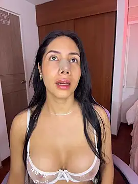 ArianaReynoldss online show from 1, 5, 2026