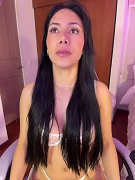 ArianaReynoldss online show from 22, 6, 2026