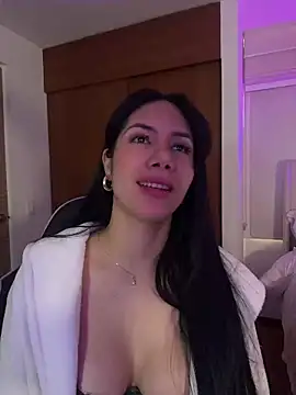 ArianaReynoldss online show from 28, 7, 2026