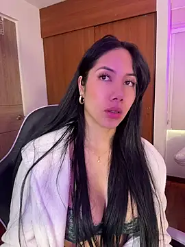 ArianaReynoldss online show from 28, 7, 2026