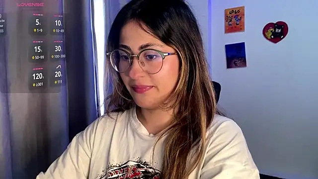 Snapshot of emma__bell_ chatting on 13, 9, 2025 emma bell online show from 13, 9, 2025