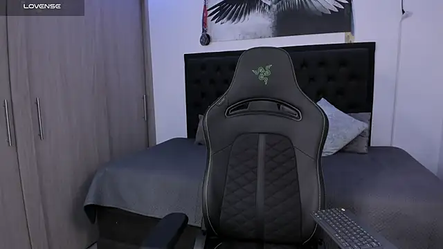 santi aesthetic online show from 6, 10, 2025