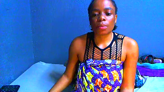 SMALLBOOBSXX online show from 11, 6, 2026
