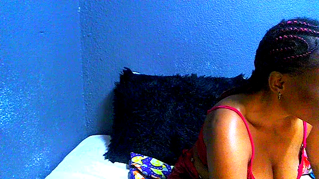 SMALLBOOBSXX online show from 22, 7, 2026