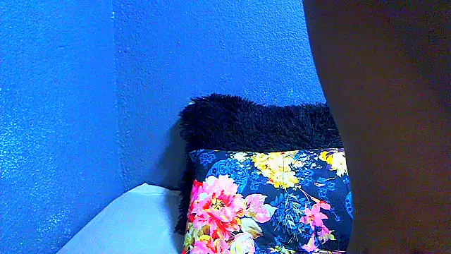 SMALLBOOBSXX online show from 25, 7, 2026
