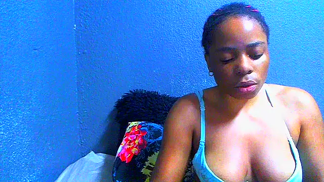 SMALLBOOBSXX online show from 29, 7, 2026