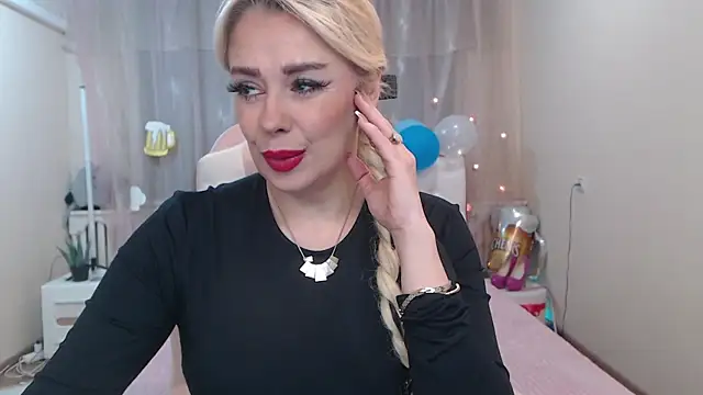 Snapshot of KatrinaCharm chatting on 25, 9, 2025 KatrinaCharm online show from 25, 9, 2025