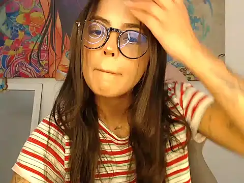 Snapshot of Sweetcandy18_Little chatting on 15, 10, 2025 Sweetcandy18 Little online show from 15, 10, 2025