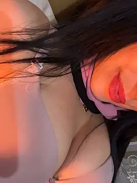 QueenLujaine online show from 5, 3, 2026