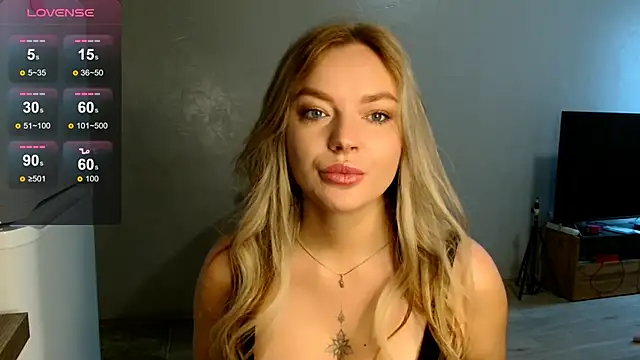 Snapshot of Eva___forever chatting on 30, 10, 2025 Eva forever online show from 30, 10, 2025