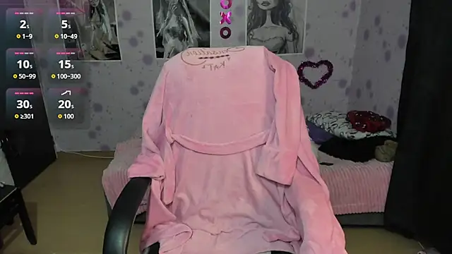 Snapshot of Medussa_katt chatting on 24, 10, 2025 Medussa katt online show from 24, 10, 2025