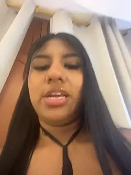 Emmily Vargas online show from 11, 10, 2025