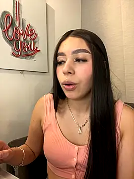 Cristina pinkk online show from 11, 11, 2025