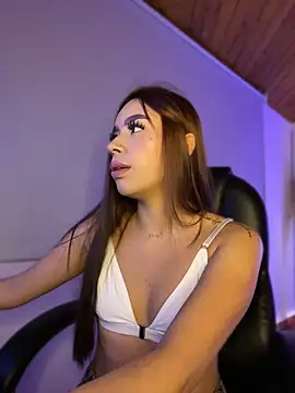 Cristina pinkk online show from 27, 4, 2026