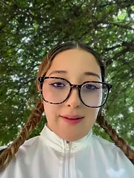 Baby  Otaku online show from 23, 4, 2026